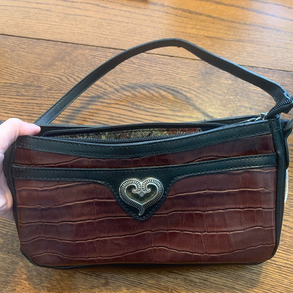 Elegant Brown Faux Crocodile-Embossed Handbag - Picture 1 of 1